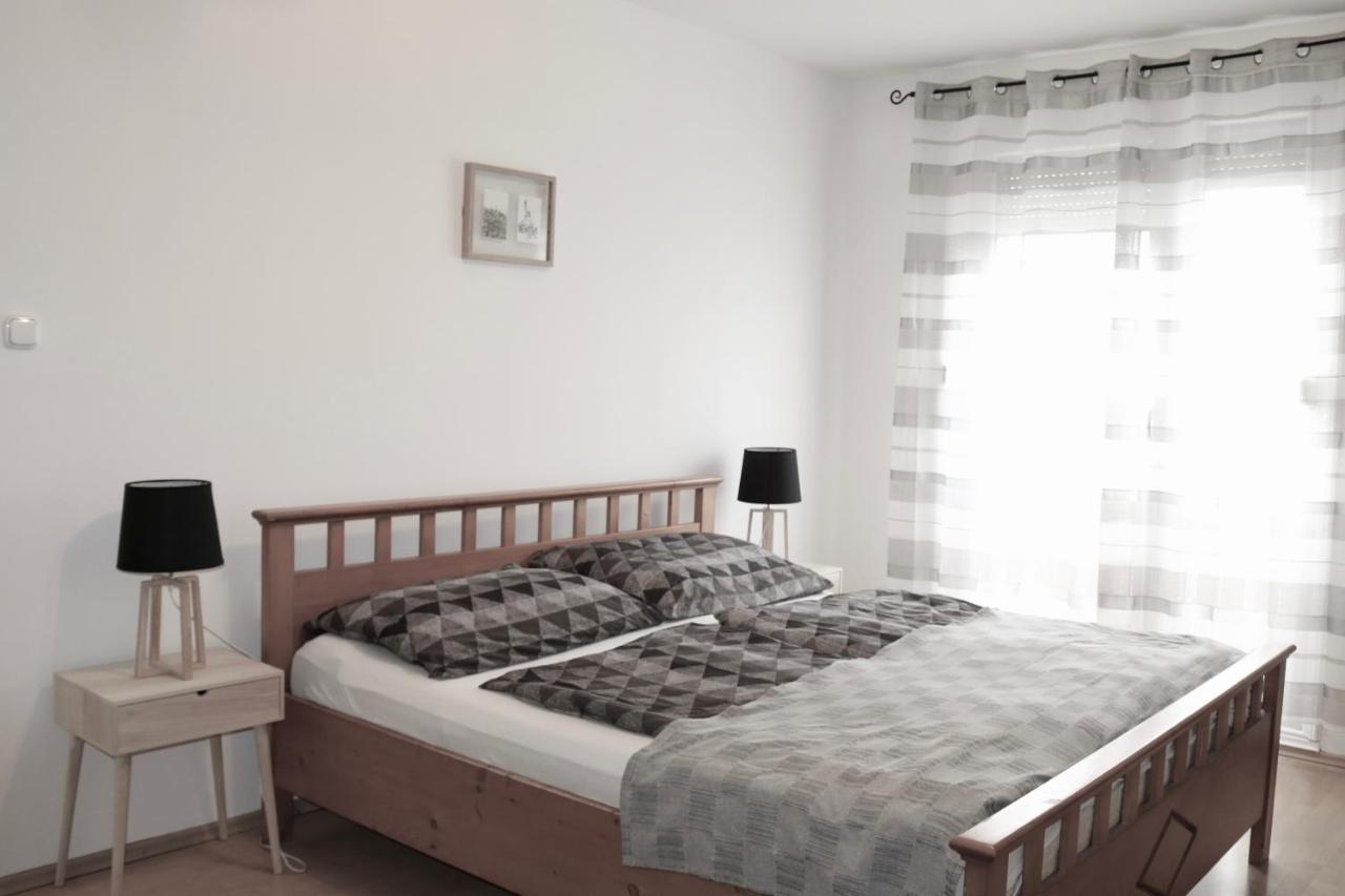 Szabadsag Apartman Печ Экстерьер фото
